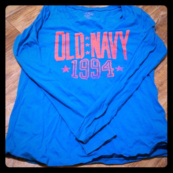 Old Navy Long Sleeve Tshirt - Picture 1 of 2